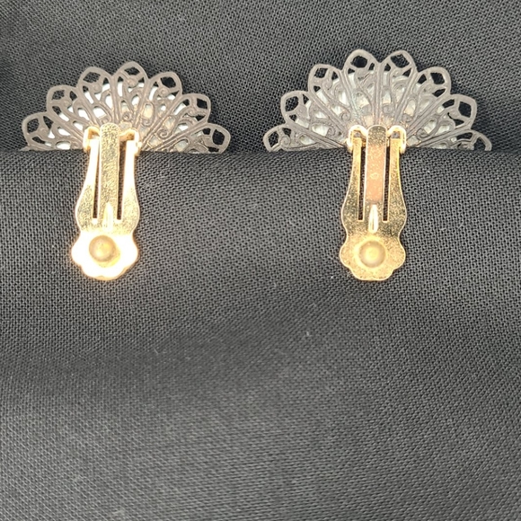 Vintage Marble&Metal Clip-on Earrings - Picture 2 of 4